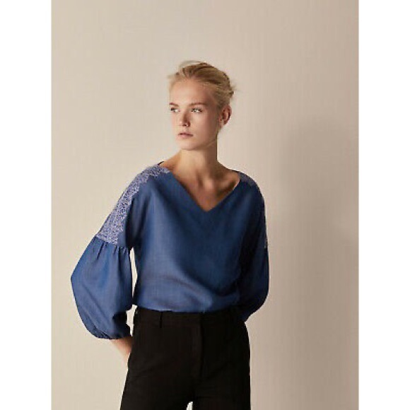 Massimo Dutti V-Neck Blouse size 2 - Picture 2 of 8